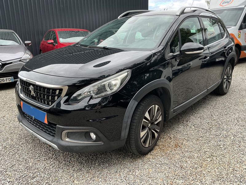 Peugeot 2008 1.2 PureTech — 1/8