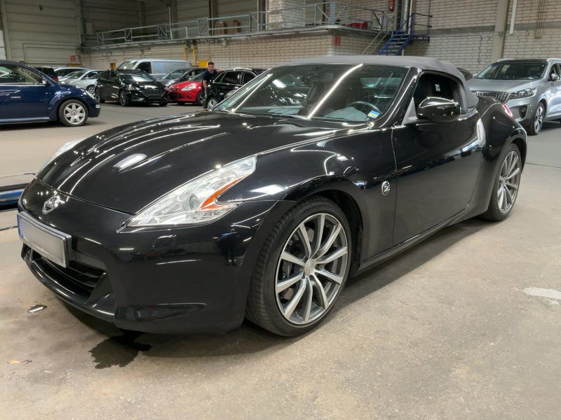 Nissan 370 Z 3.7 V6 — 1/8