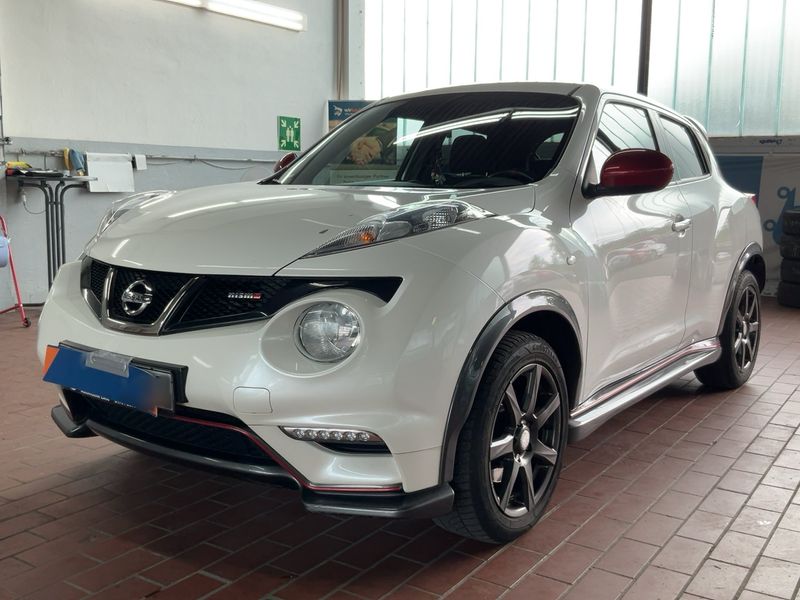Nissan Juke 1.6 — 1/8