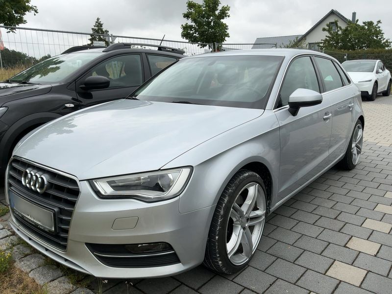 Audi A3 Sportback 1.8 TFSI — фото 1
