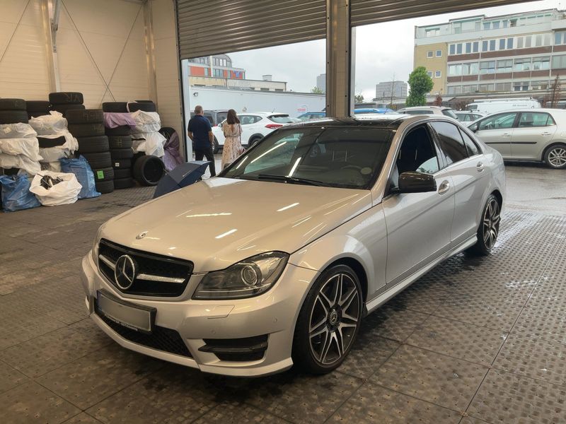 Mercedes-Benz C-Klasse C 350 CGI — фото 1