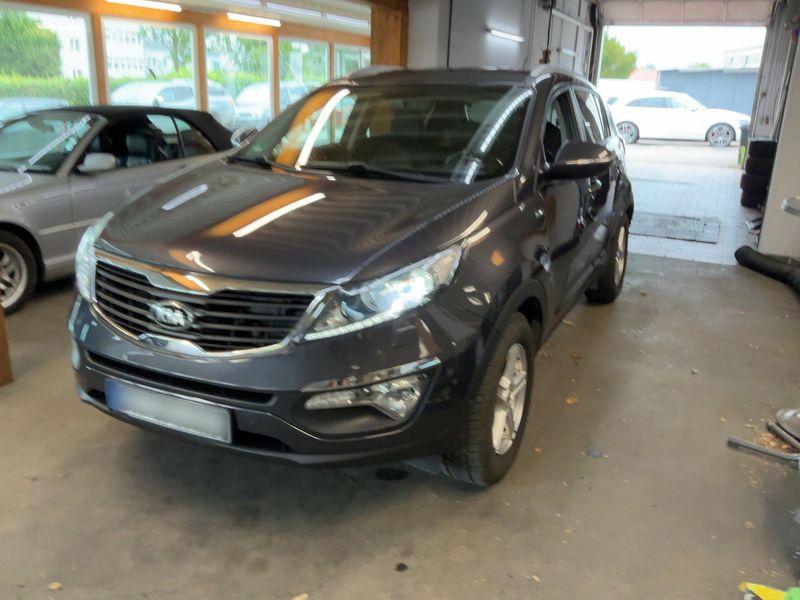 Kia Sportage 2.0 CRDi — 1/8
