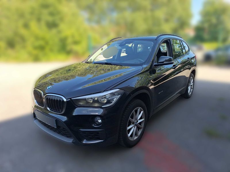 BMW X1 sDrive 18i — 1/8