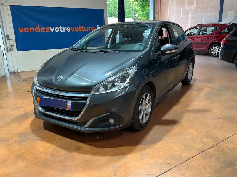 Peugeot 208 1.2 VTi — 1/8