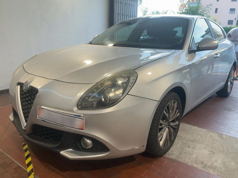 Alfa Romeo Giulietta 1.6 JTD — 1/8