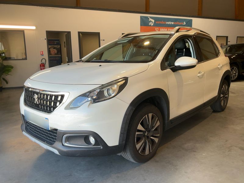 Peugeot 2008 1.2 PureTech — 1/8