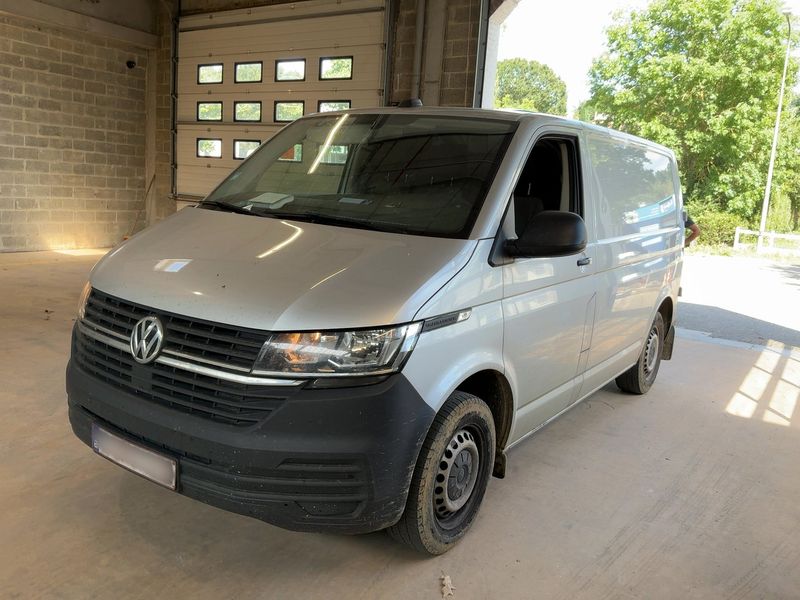 Volkswagen T6 Transporter 2.0 TDI — фото 1