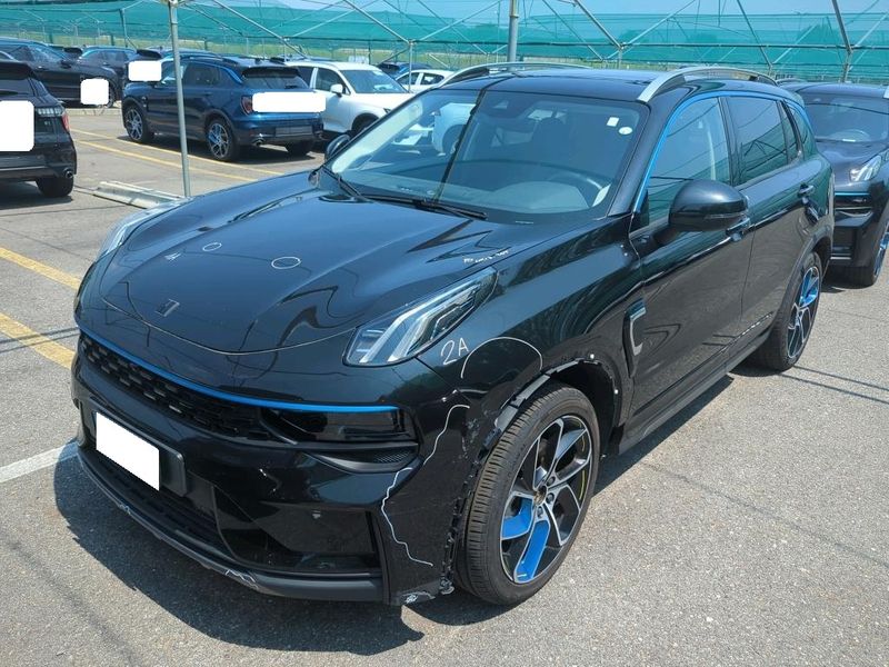 Lynk & Co 01 1.5 Plug-in Hybrid — 1/8