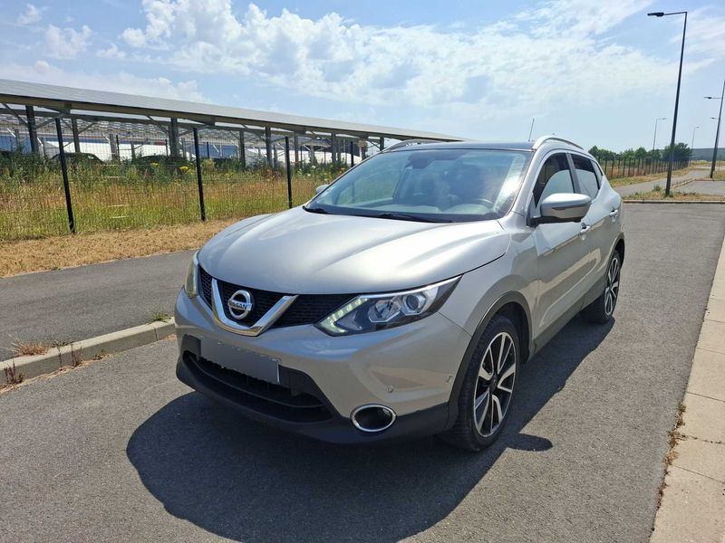 Nissan Qashqai 1.2 — 1/8