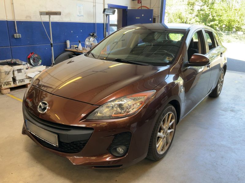 Mazda 3 1.6 — 1/8