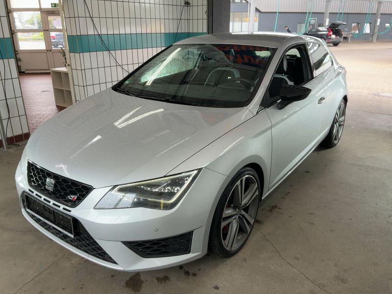 Seat Leon 2.0 TSI — 1/8