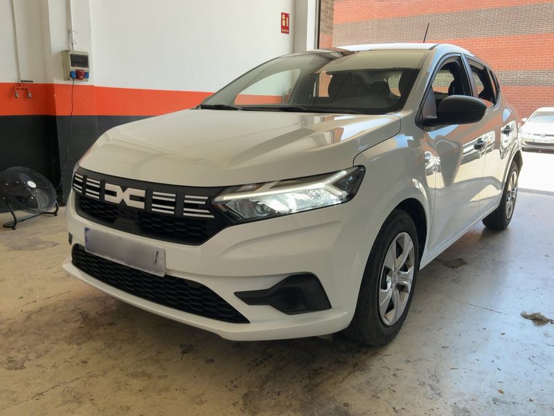 Dacia Sandero 1.0 TCe LPG — 1/8