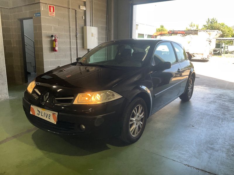 Renault Megane 1.5 dCi — 1/8