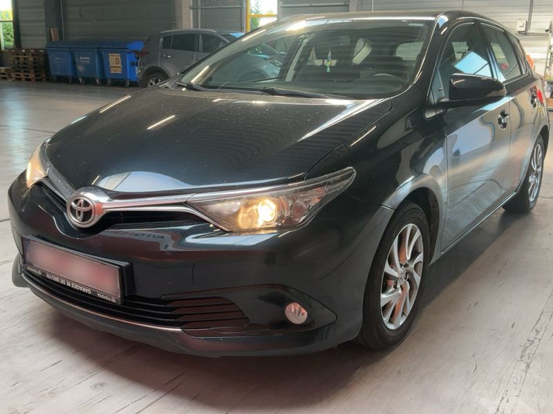 Toyota Auris 1.2 Turbo — фото 1