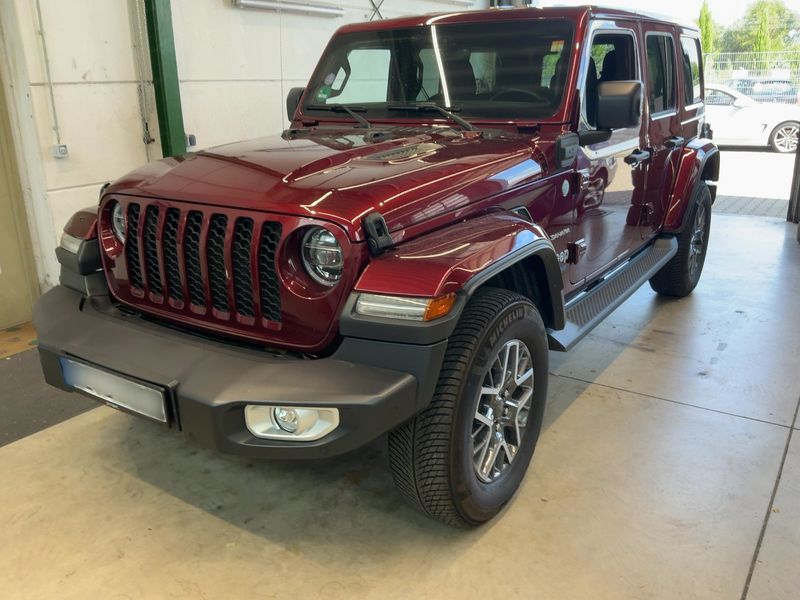 Jeep Wrangler Unlimited 2.0 4xe Plug-in Hybrid — 1/8