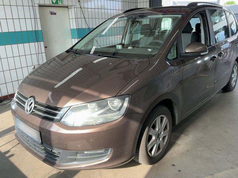 Volkswagen Sharan 1.4 TSI — 1/8