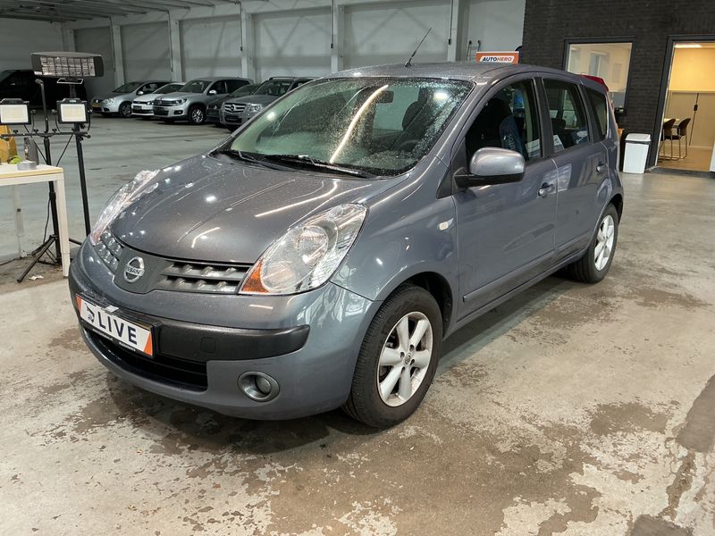 Nissan Note 1.6 — 1/8