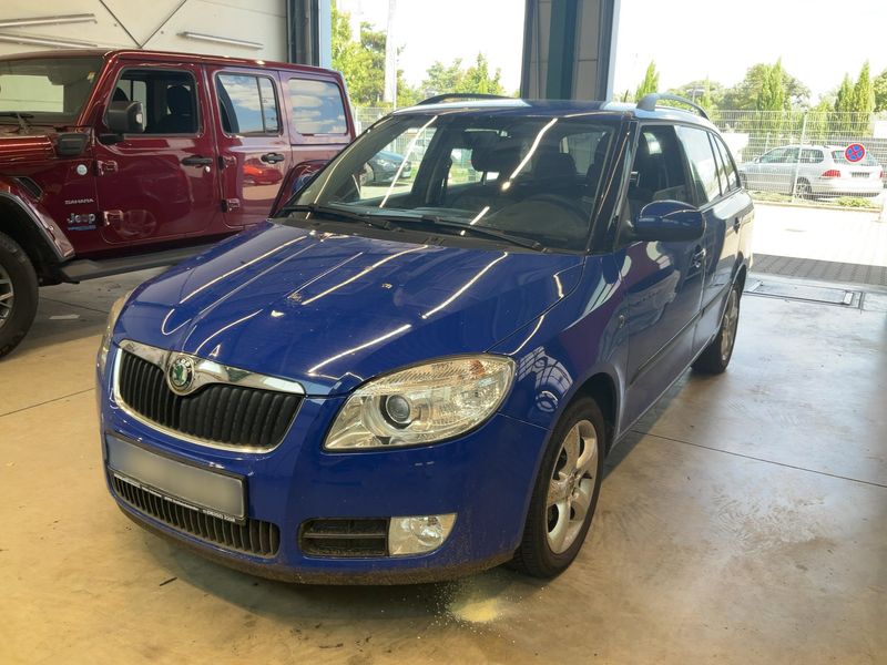 Skoda Fabia 1.4 — фото 1