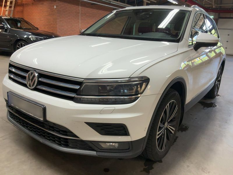 Volkswagen Tiguan 2.0 TDI — 1/8