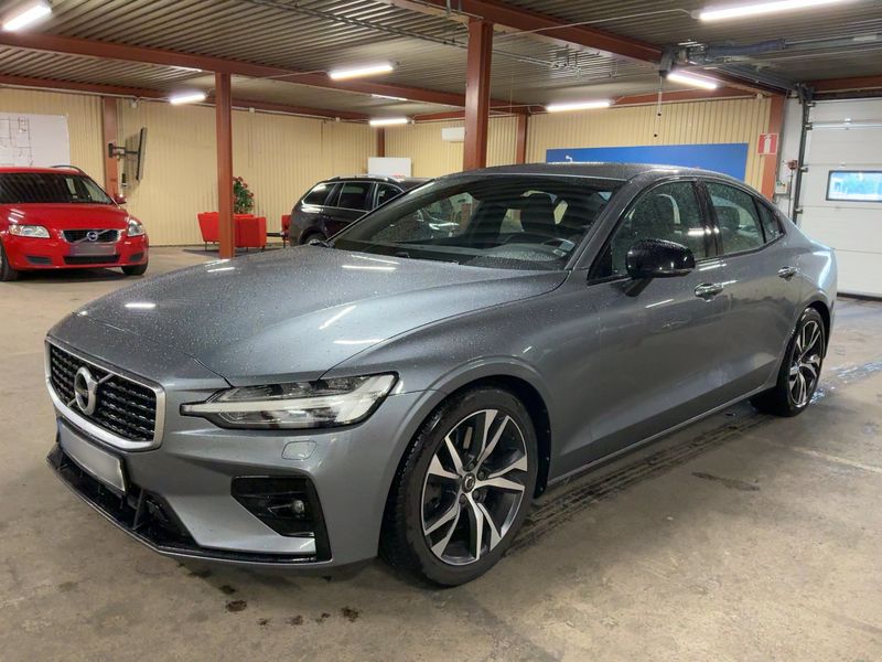Volvo S60 2.0 T5 — 1/8