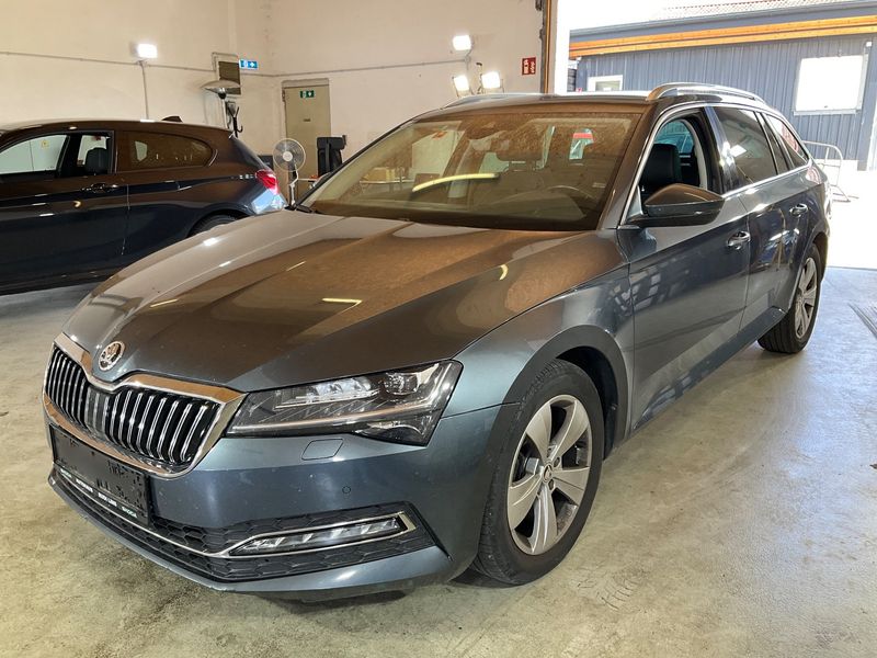 Skoda Superb 2.0 TDI — фото 1