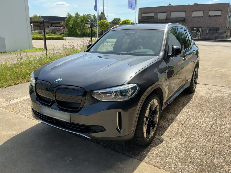 BMW iX3 electric drive 210 kW — фото 1