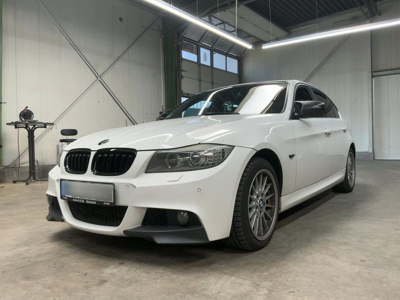 BMW 3er 325i — 1/8
