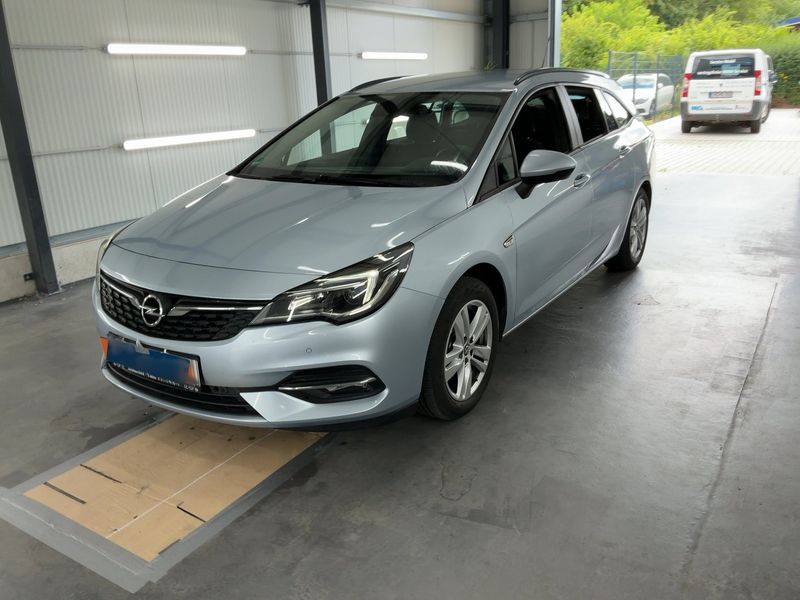 Opel Astra 1.2 Turbo — 1/8