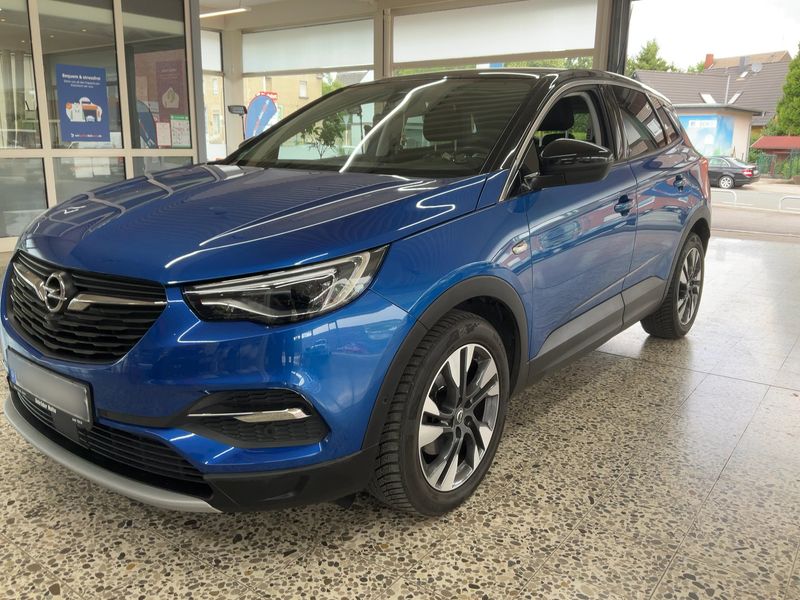 Opel Grandland X 1.2 Turbo — 1/8