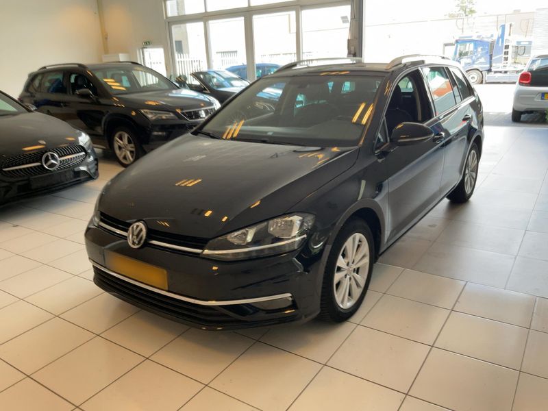 Volkswagen Golf VII 1.0 TSI — фото 1