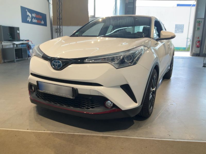 Toyota C-HR 1.8 Hybrid — 1/8