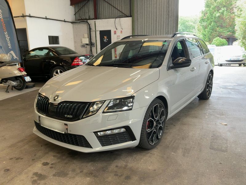 Skoda Octavia 2.0 TDI — фото 1