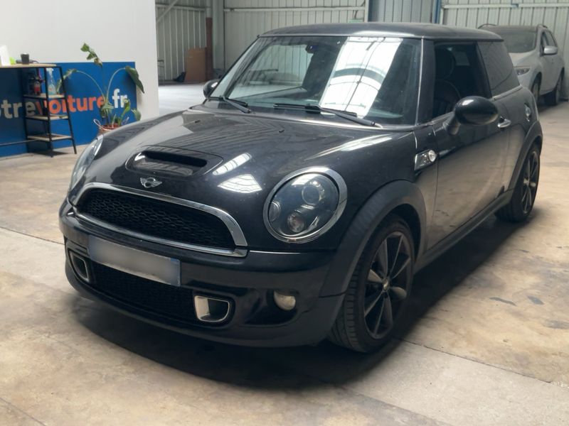 MINI MINI Cooper SD — 1/8