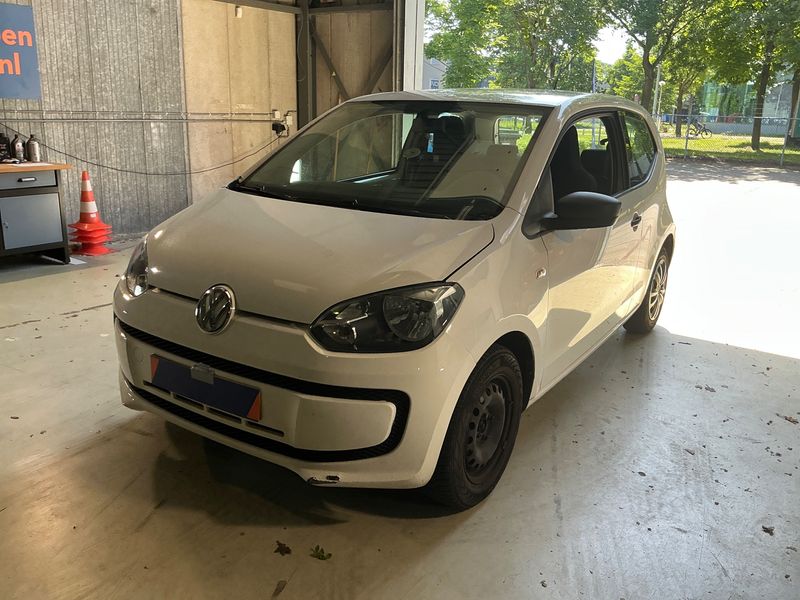 Volkswagen up! 1.0 — 1/8