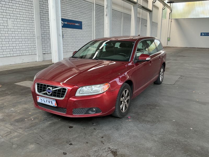 Volvo V70 2.0 D4 — 1/8