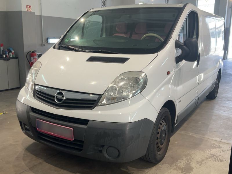 Opel Vivaro 2.0 CDTI — 1/8