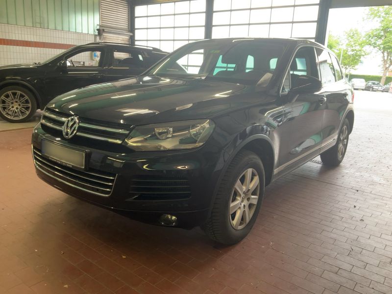 Volkswagen Touareg 3.0 V6 TDI — 1/8