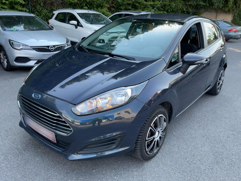Ford Fiesta 1.25 — фото 1