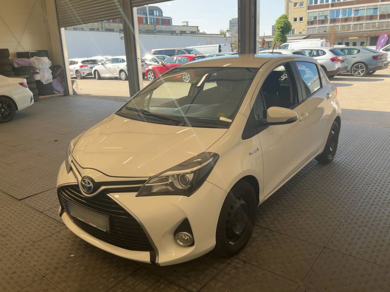Toyota Yaris 1.5 Hybrid — 1/8