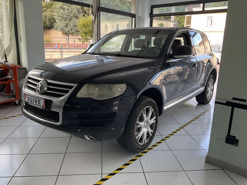 Volkswagen Touareg 3.0 V6 TDI — 1/8