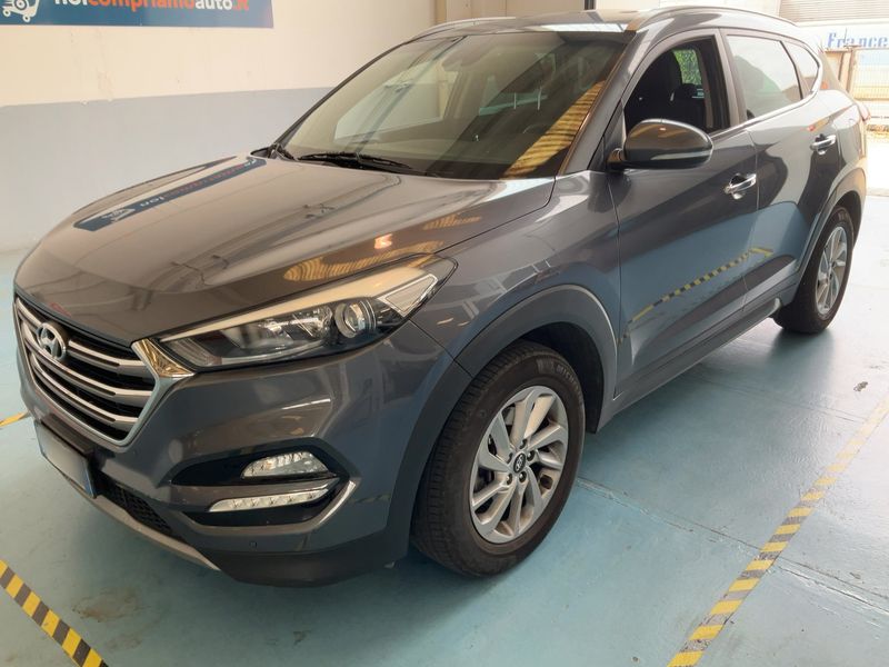 Hyundai Tucson 1.7 CRDi — 1/8