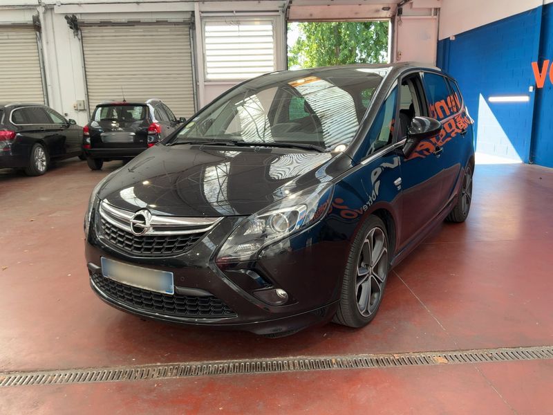 Opel Zafira Tourer 2.0 CDTI — 1/8