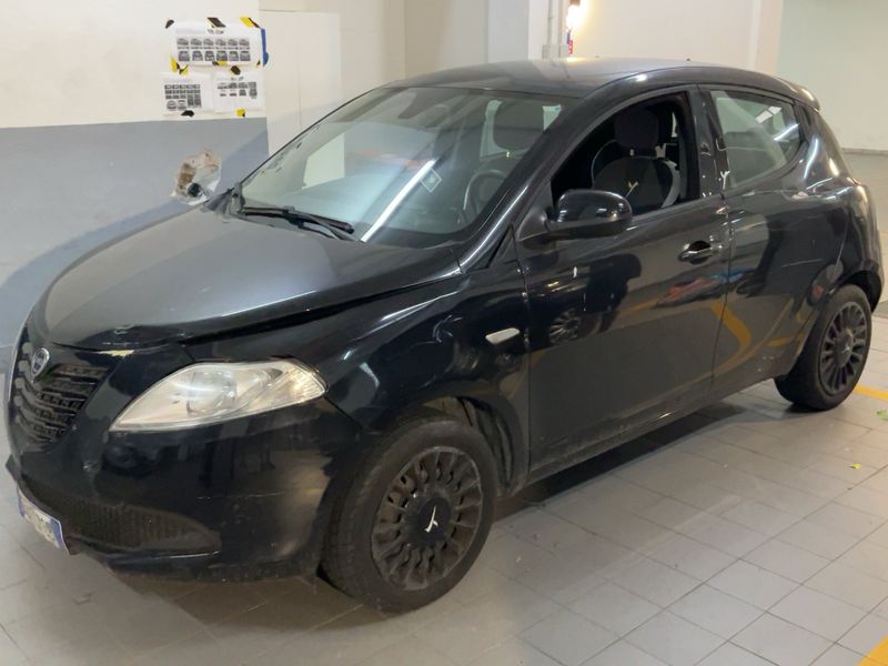 Lancia Ypsilon 1.2 — 1/8
