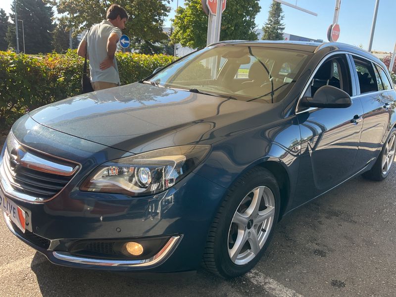 Opel Insignia Sports Tourer 1.6 CDTI DPF — фото 1