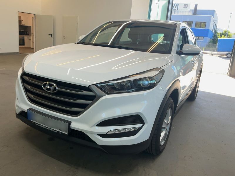 Hyundai Tucson 1.6 — 1/8