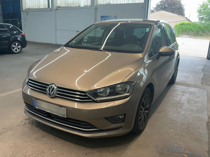 Volkswagen Golf VII Sportsvan 1.2 TSI — фото 1