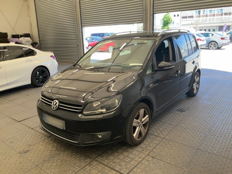 Volkswagen Touran 2.0 TDI — 1/8