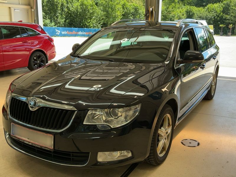 Skoda Superb 2.0 TDI — 1/8