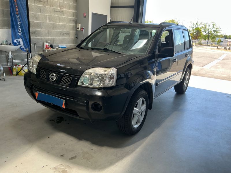 Nissan X-Trail 2.2 dCi — 1/8