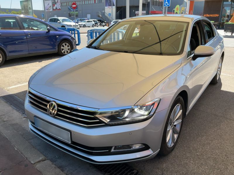 Volkswagen Passat 2.0 TDI — фото 1